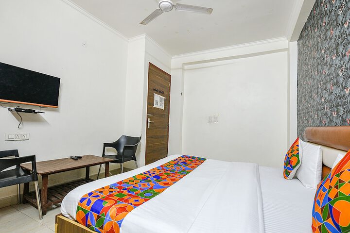 Room 21 of 27