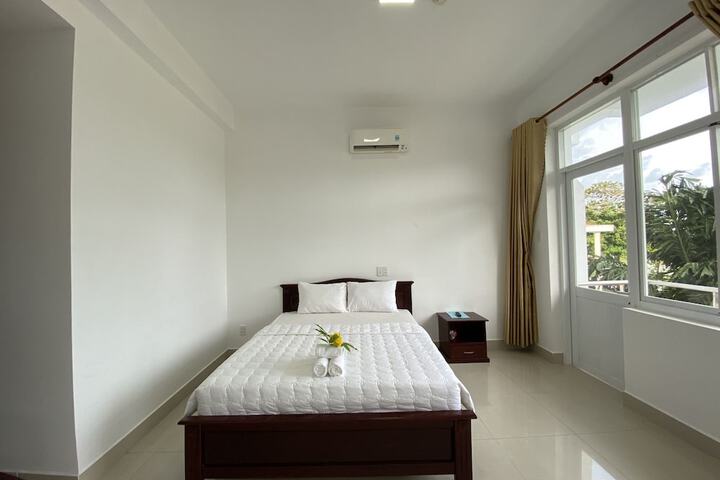 Room 18 of 73