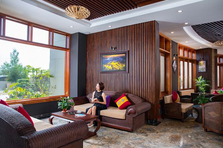 Hotel Interior 11 of 84