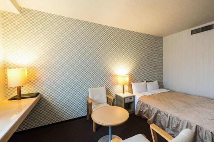 Room 9 of 29