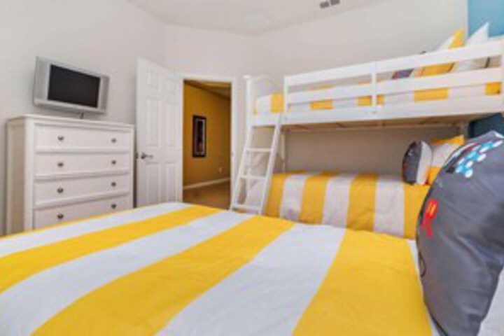 Room 29 of 36