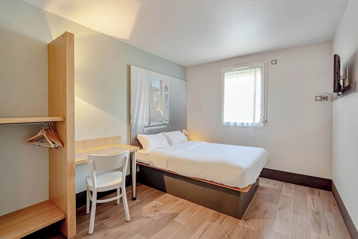 Room 14 of 45