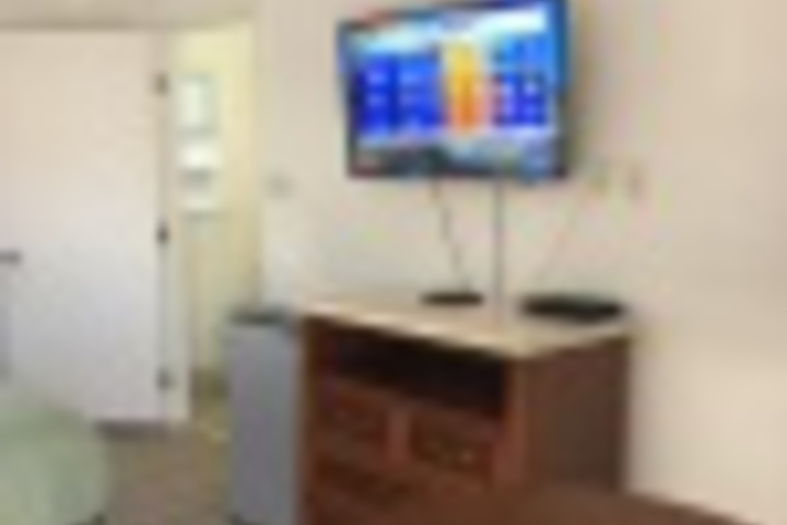 Room 16 of 108