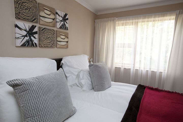 Room 8 of 27