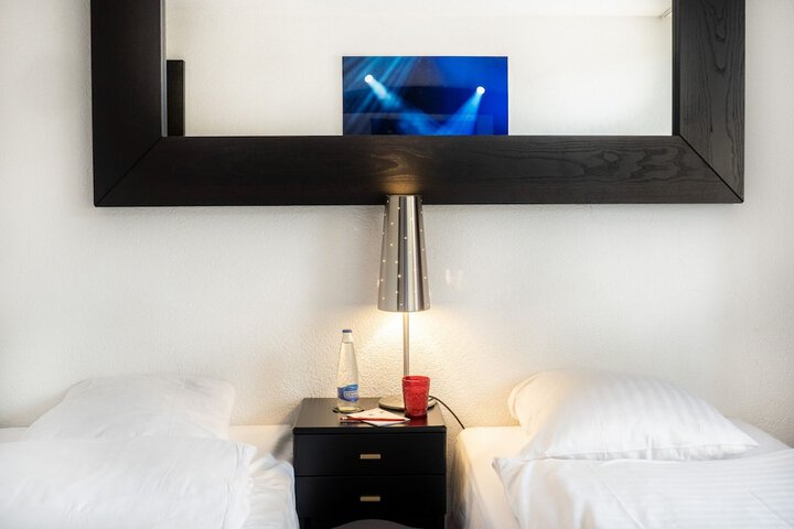 Room 19 of 114