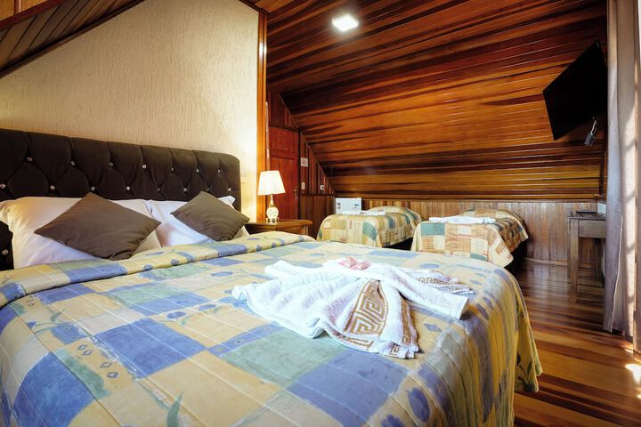 Room 10 of 50