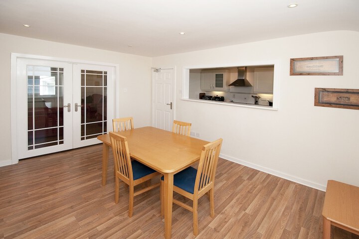 Dining Photos