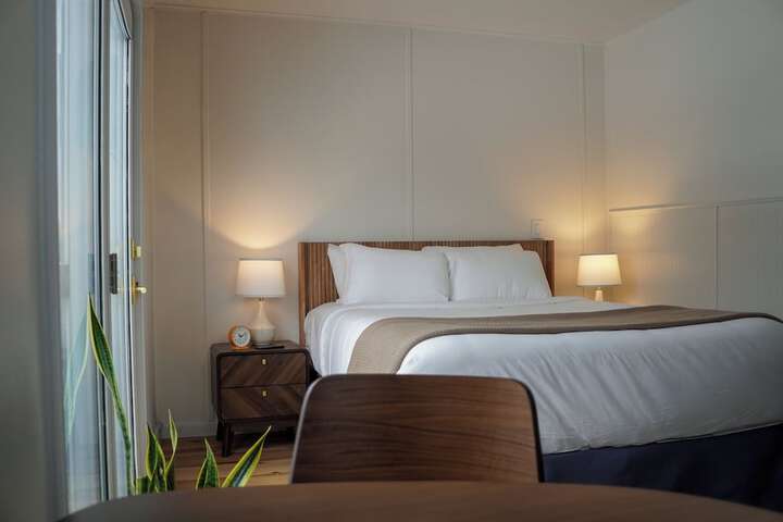Room 12 of 40