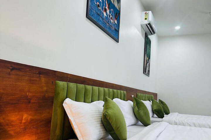 Room 15 of 43