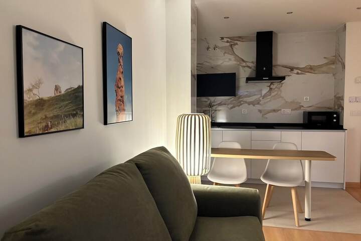 Room 13 of 32