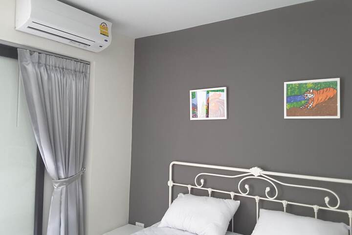 Room 8 of 94