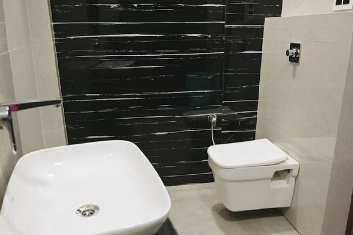 Room 15 of 22