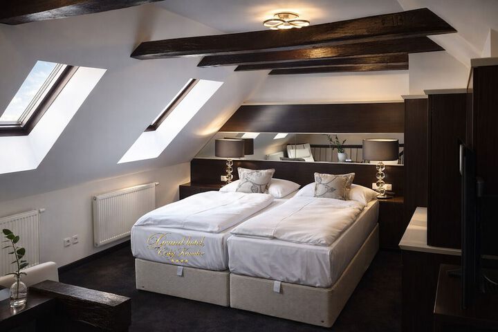 Room 32 of 78