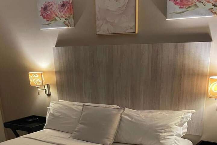 Room 8 of 24