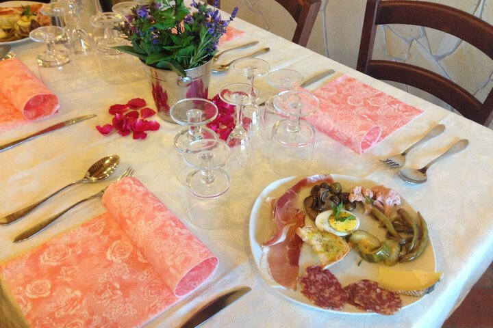Dining 15 of 29