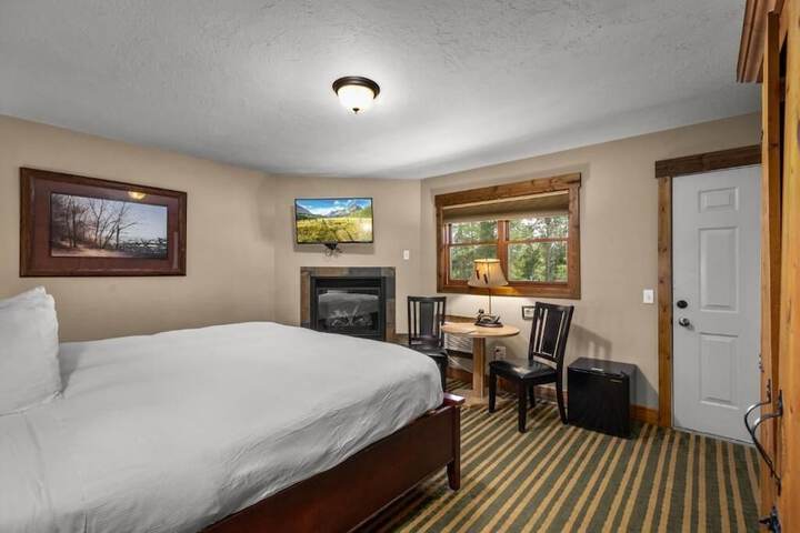 Room 12 of 46