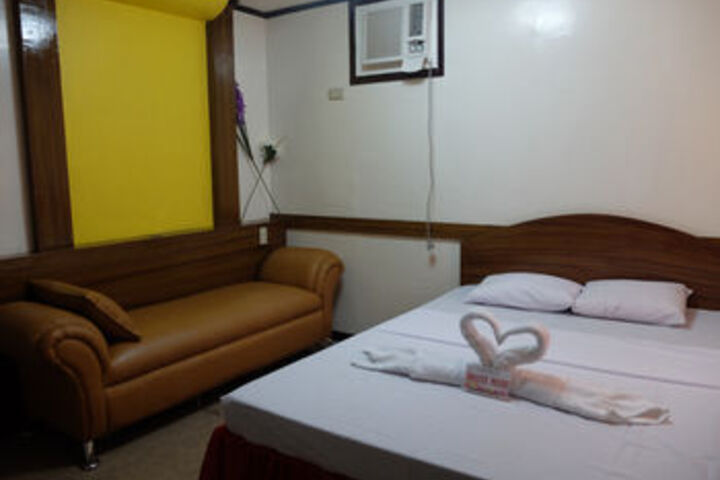 Room 37 of 68