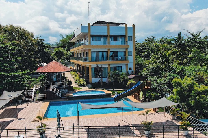 Sacaan Tropical Breeze Resort
