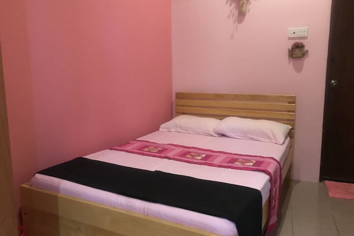 Room 3 of 53