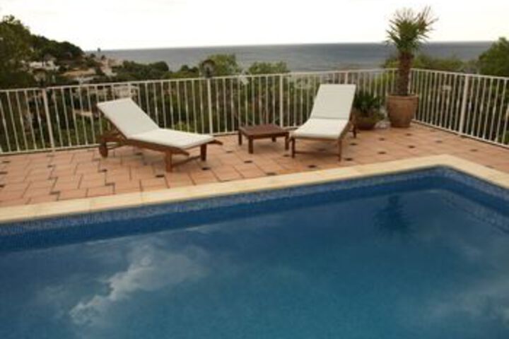 Pool 30 of 44