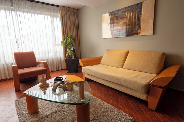 Room 15 of 36