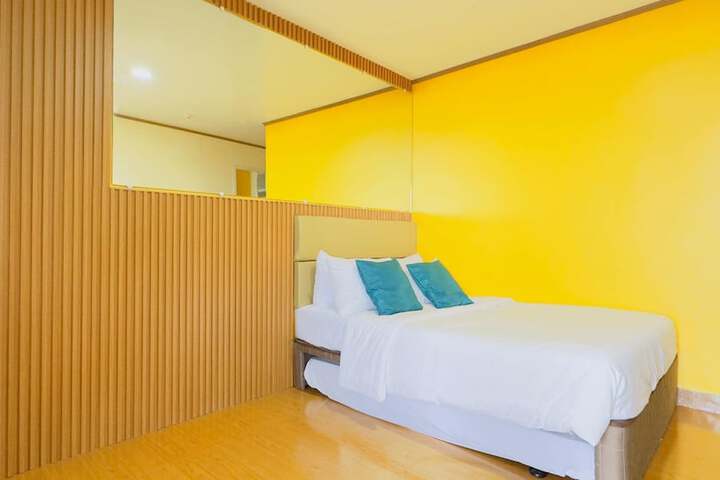 Room 10 of 30