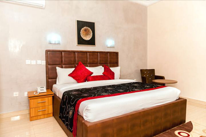 Room 4 of 42
