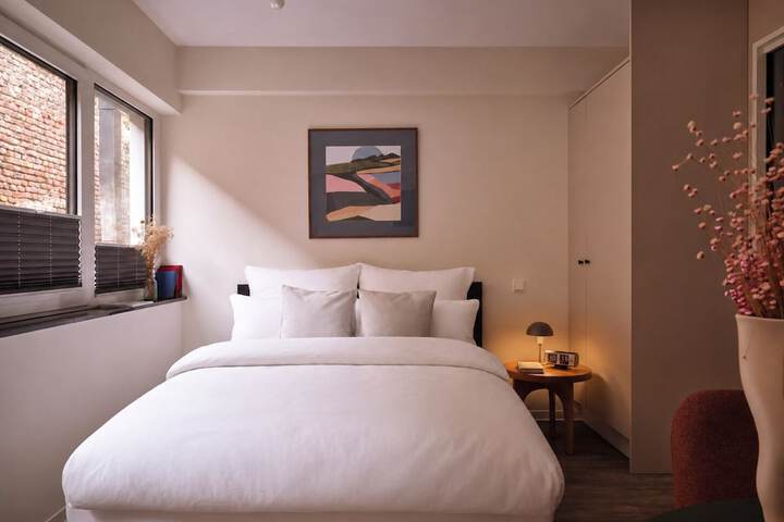 Room 13 of 26