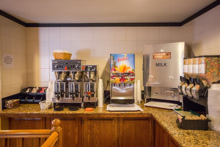 Breakfast area