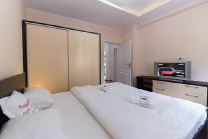 Room 12 of 44