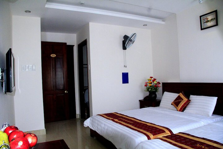 Room 5 of 30