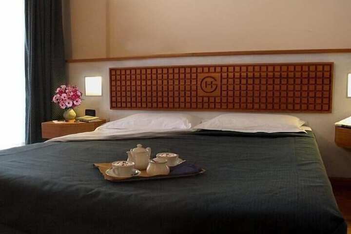 Room 14 of 32