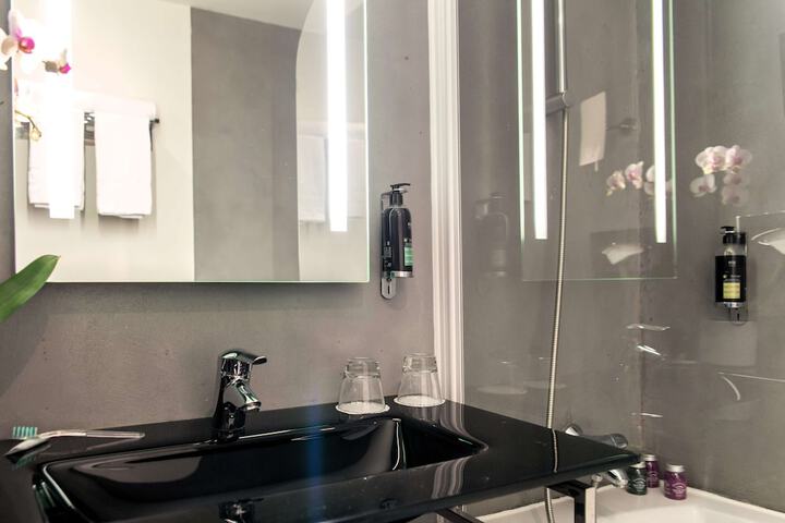 Clean Restrooms