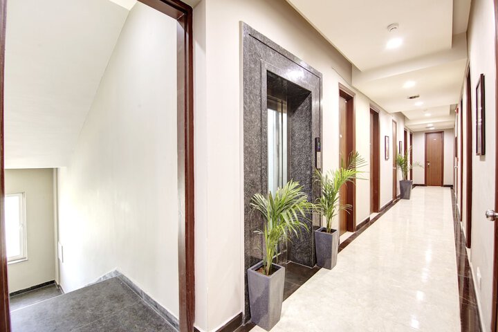 Ballroom/Hall 22 of 28