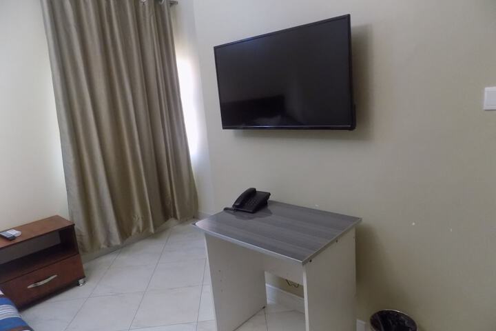 Room 12 of 41