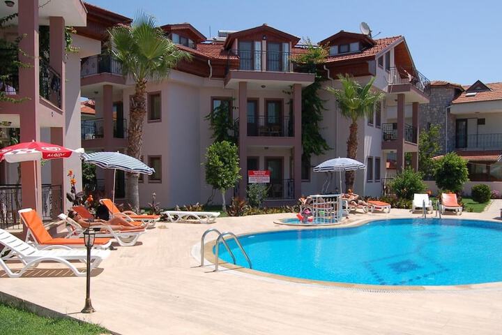 Pools & Facilities