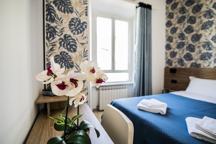 Room 4 of 55