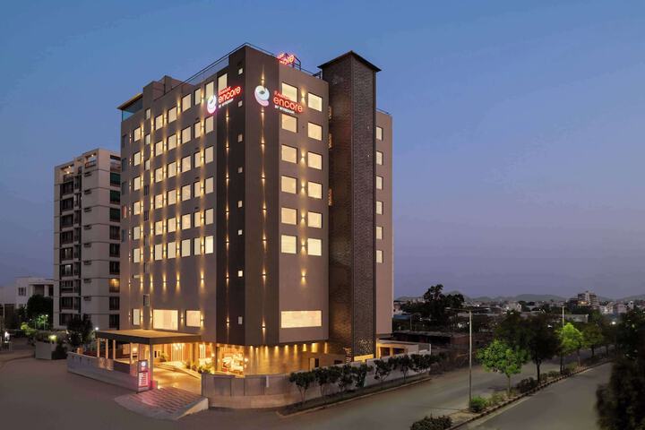 Hotel 32 of 34