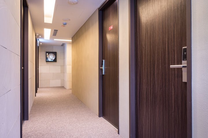 Ballroom/Hall 55 of 64