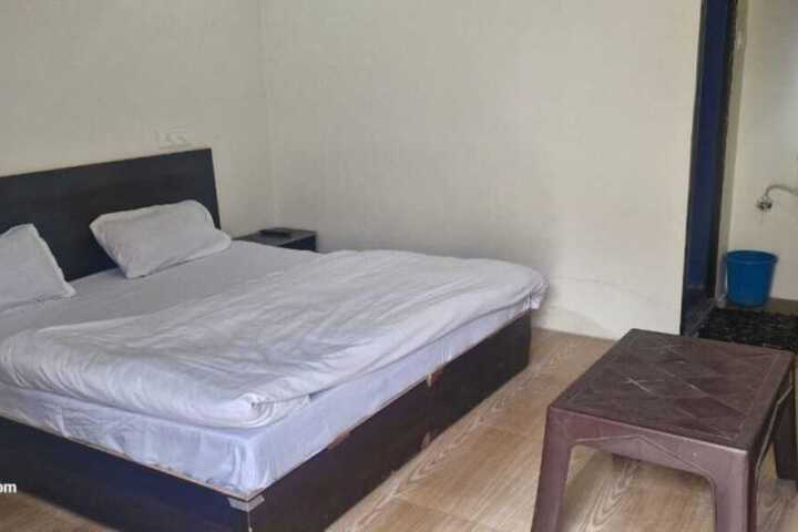 Room 3 of 12