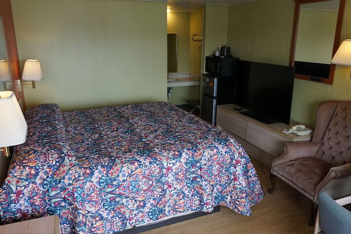 Room 34 of 38