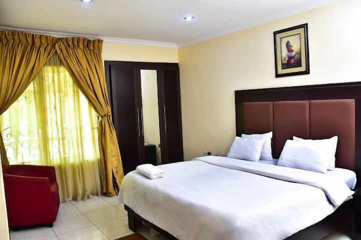 Room 16 of 47