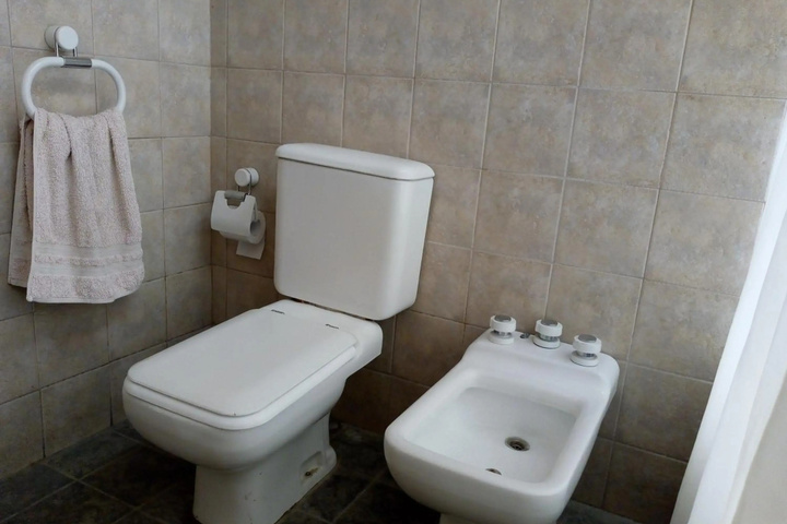 Room 4 of 10