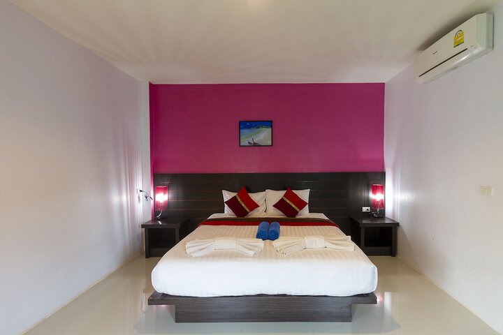 Room 25 of 79