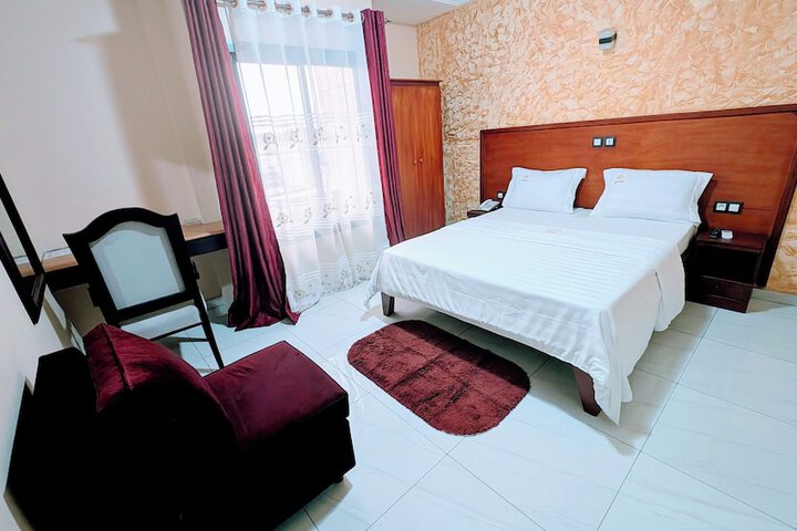 Room 15 of 46
