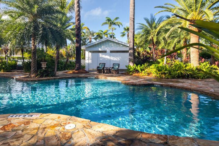 Pool 122 of 178