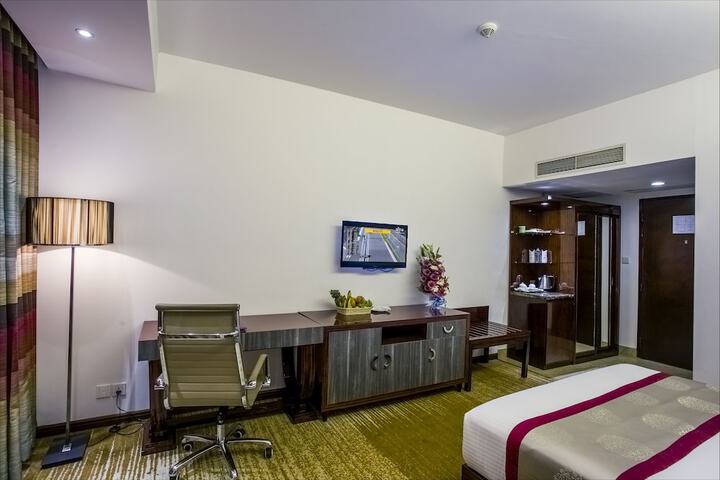 Room 11 of 47