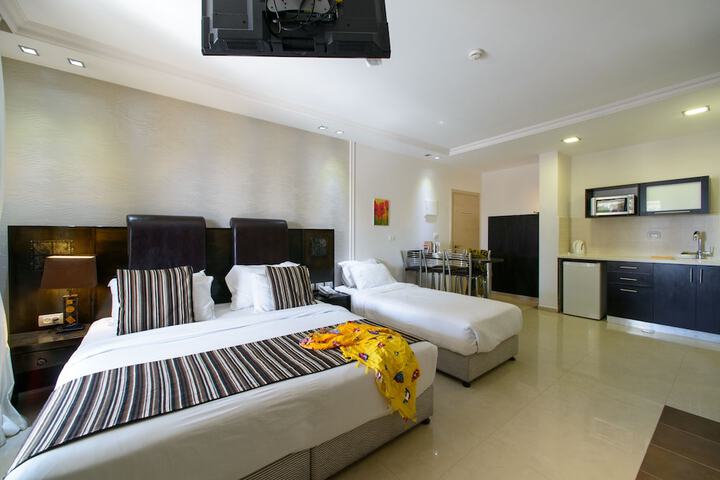 Room 5 of 63