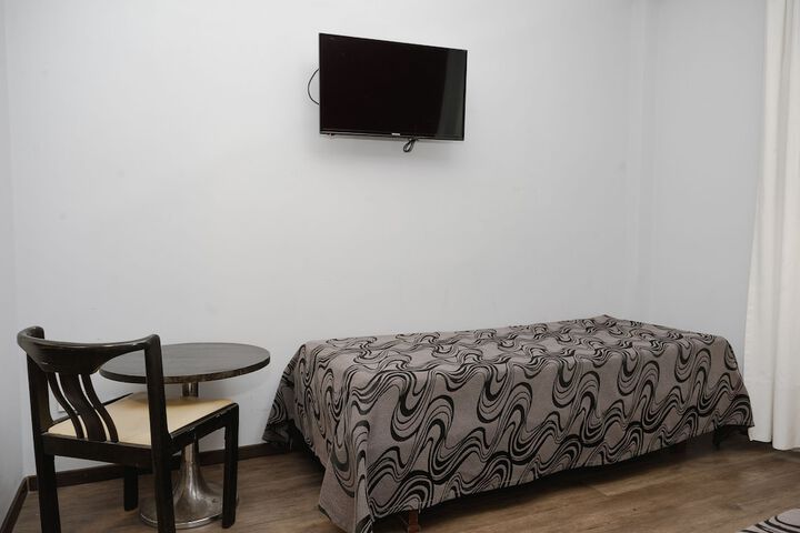 Room 12 of 40