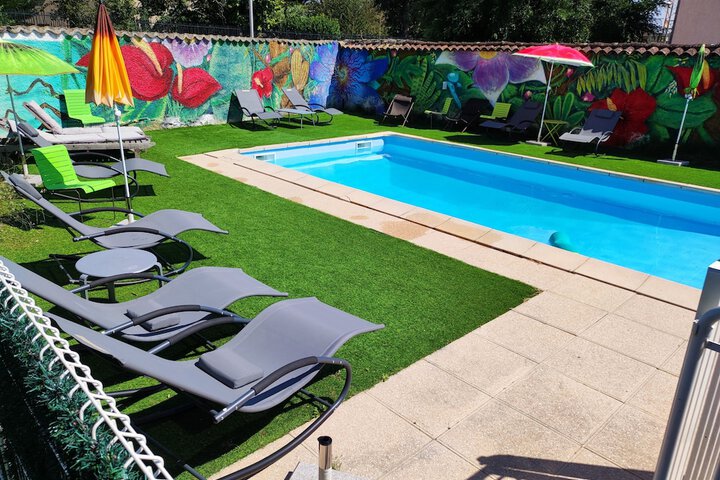 Pool 75 of 97
